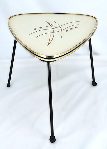Atomic age tripod - tripod, table