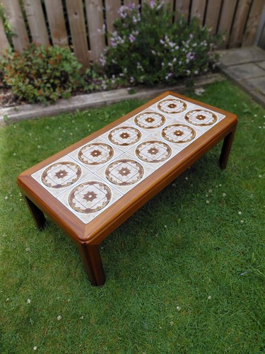 Plan tiled top coffee table - plan,