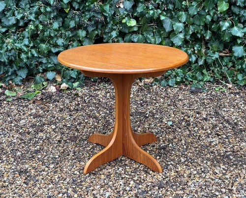 Vintage mid century round teak - round,