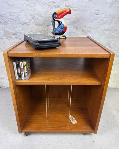 Mid century plan - mid, g